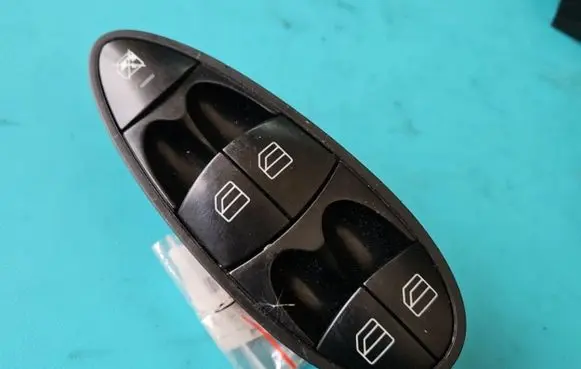 Mercedes-Benz E W211 Electric window control switch A2118210058 IMPRK1379942