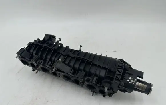 BMW 3 E90 E91 Intake manifold 11617807991 7807991 8506410