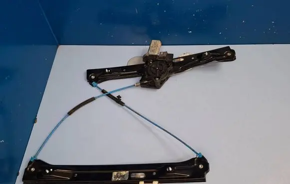BMW 3 F30 F35 F31 Front door window regulator with motor 7259823