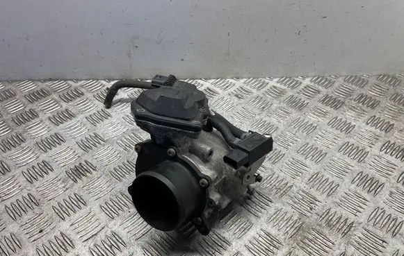 Jaguar XE EGR valve G4D35H273AB