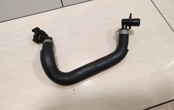 Nissan Note (E11) Brake booster pipe/hose 