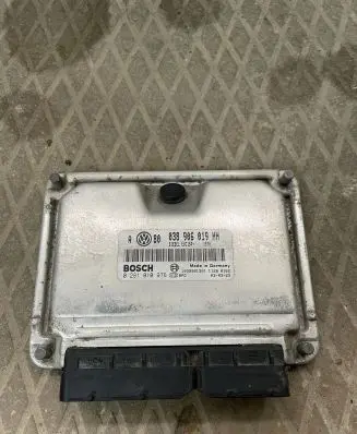 Volkswagen Golf IV Engine control unit/module 038906019HH 0281010976