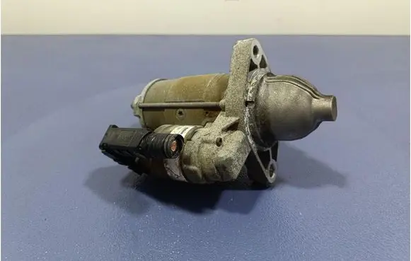 Toyota Verso-S Starter motor TS24E30