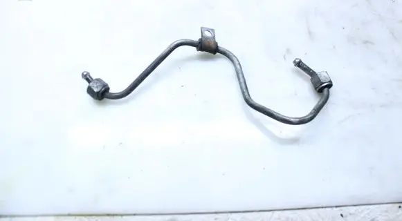 Mitsubishi Pajero Fuel injector supply line/pipe 