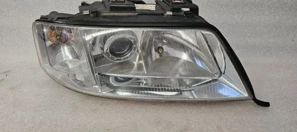 Audi A6 S6 C5 4B Headlight/headlamp 14847400
