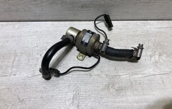 Bentley Mulsanne Fuel pressure sensor 