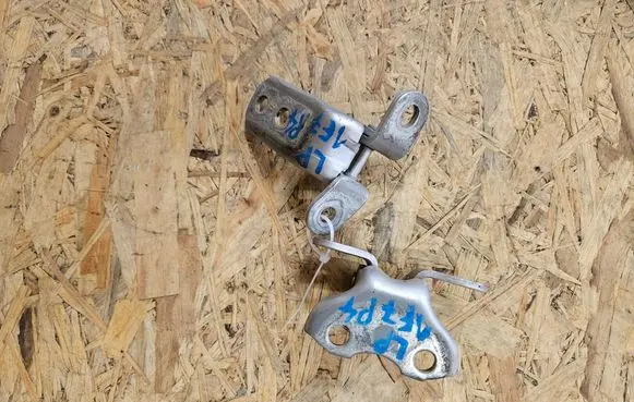 Toyota Prius (XW50) Front door hinge set 