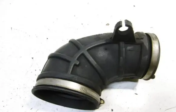 Opel Vectra B Air intake hose/pipe 90500043