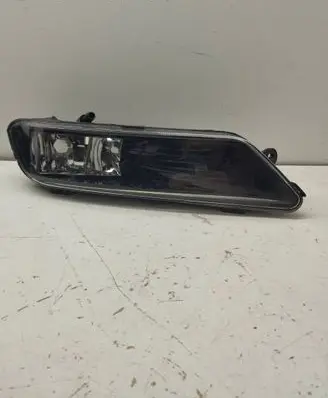 Volkswagen PASSAT B7 Front fog light 3AA941661J 01054521