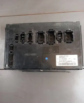 Mercedes-Benz ML W164 Fuse box set A1645400501 A1644422800 A1645456932