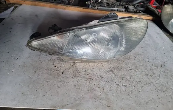 Peugeot 206 Headlight/headlamp 9640559580