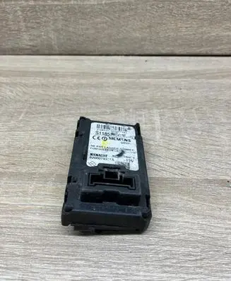 Renault Megane II Ignition lock 8200074331A S11853900F