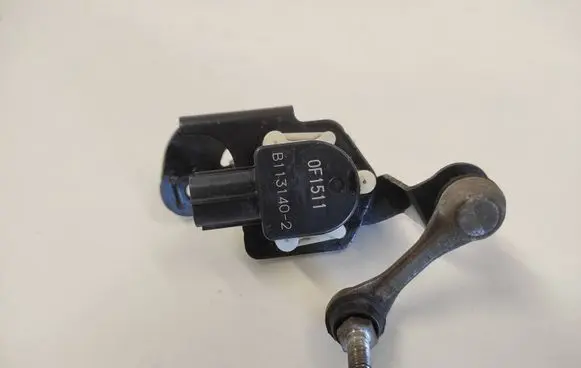Lexus NX Headlight/headlamp level sensor 0F1511 B1131402