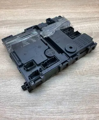 Peugeot 206 Fuse module 9626460880 S105872000G