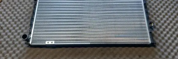 Volkswagen Caddy Coolant radiator 652681