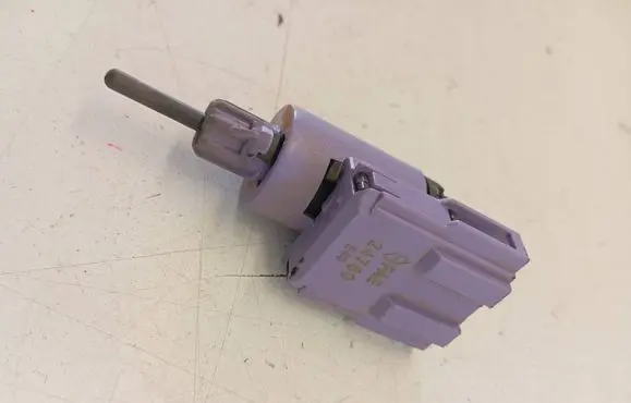 Volkswagen Transporter - Caravelle T5 Brake pedal sensor switch 24760