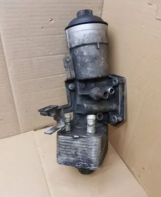 Volkswagen Eos Oil filter mounting bracket 045115389H