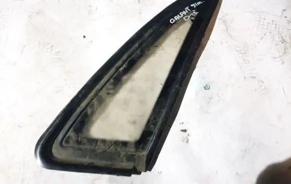 Mitsubishi Galant Rear side window