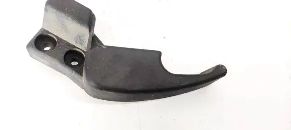 Engine bonnet (hood) release handle