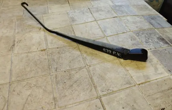 Citroen C2 Front wiper blade arm 11004D