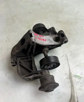 Audi 80 90 S2 B4 Engine mounting bracket 028903143G 028903143C