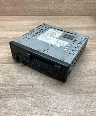 Renault Espace I Radio/CD/DVD/GPS head unit SV019443