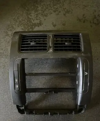 Dash center air vent grill