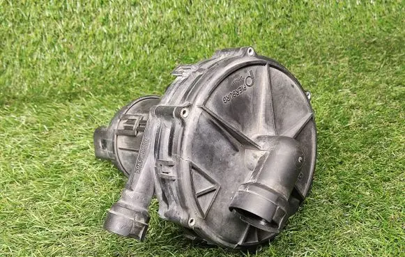 Audi A6 S6 C5 4B Secondary air pump 078906601D