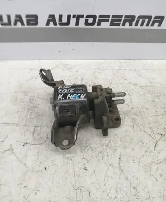 KIA Rio Gearbox mount D01MT
