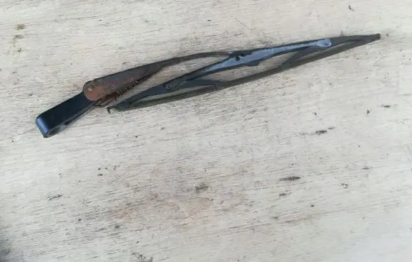 Hyundai Getz Rear wiper blade arm