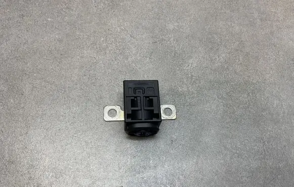 Audi A4 S4 B8 8K Battery relay fuse 4F0915519