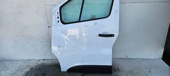 Renault Trafic III (X82) Front door 