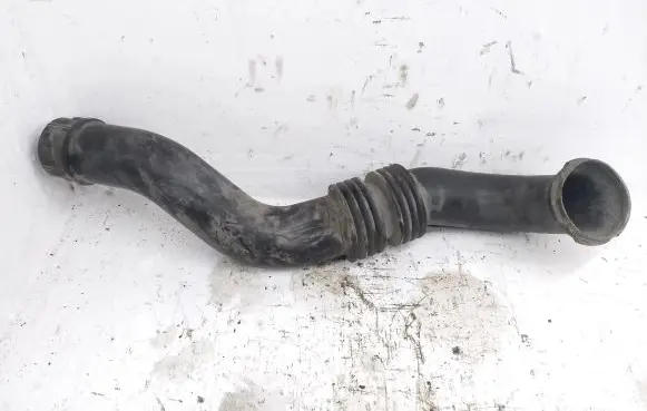 Renault Trafic II (X83) Air intake duct part 8200865653 93861963