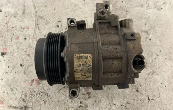Mercedes-Benz C W204 Air conditioning (A/C) compressor (pump) A0022305011 0010004743