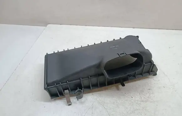 BMW 6 F12 F13 Air filter box cover 70528996