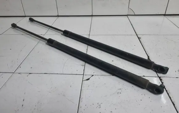 Mercedes-Benz Vito Viano W639 Tailgate strut 