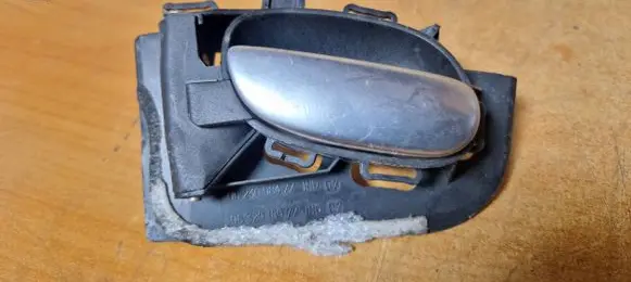 Peugeot 206 Front door interior handle 96236984