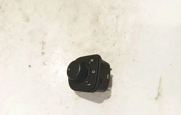Volkswagen PASSAT B6 Wing mirror switch 1k0959565f