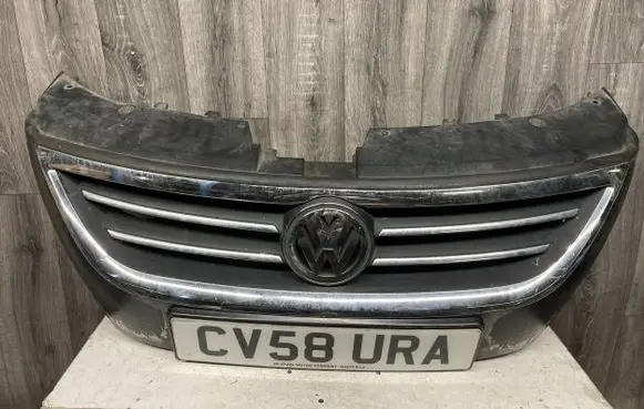 Volkswagen PASSAT CC Front bumper upper radiator grill 3C8853651