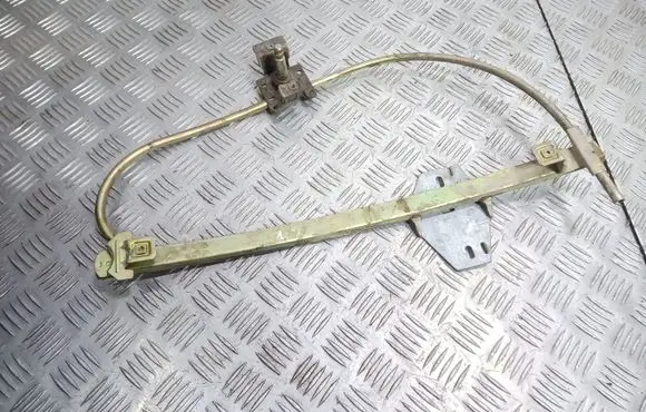 Rear door manual window regulator