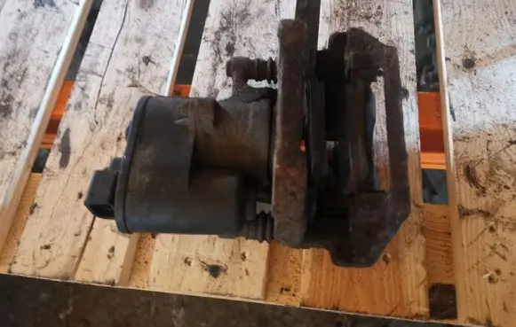 Volvo XC60 Rear brake caliper
