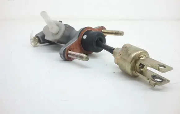 Toyota Corolla E120 E130 Clutch master cylinder 3145416010