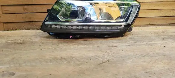 Volkswagen Tiguan Headlight/headlamp 5NB941035B