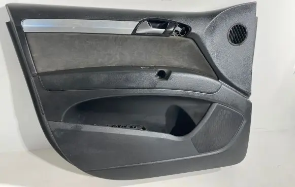 Audi Q7 4L Front door card panel trim