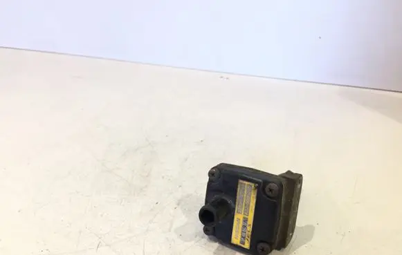 Nissan 200 SX Idle control valve (regulator) 0X19A 2266035E10 A32000G10