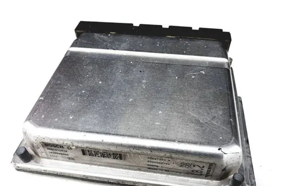 Volvo XC90 Engine control unit/module 30637733A 0281011078
