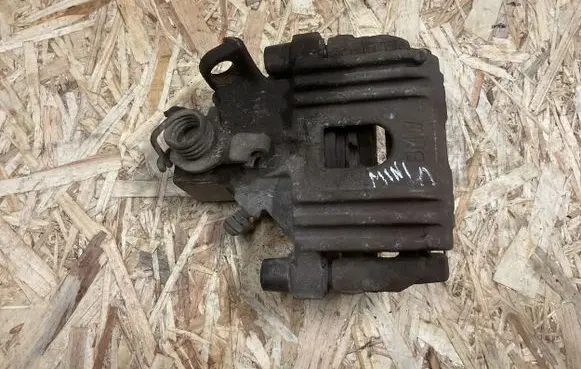 Mini One - Cooper R50 - 53 Rear brake caliper
