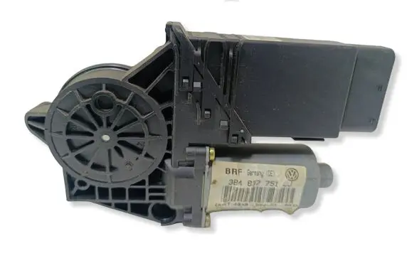 Volkswagen PASSAT B5.5 Front door window regulator motor 3B4837751LJ