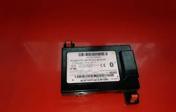 Honda Accord Bluetooth control unit module 39770TL0G010M1 1451751 B012562