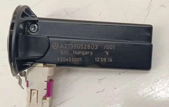 Mercedes-Benz E W213 Aerial antenna amplifier A2139052803